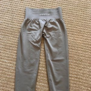 NVGTN light grey solid seamless leggings